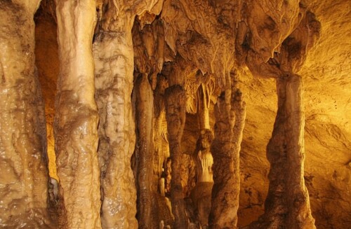 The-Womens-Cave-Pestera-Muierilor.jpg