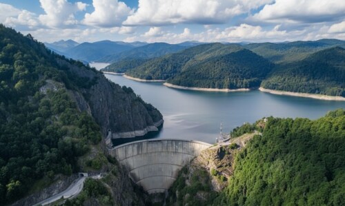 The-lake-and-the-Vidraru-Dam.jpg