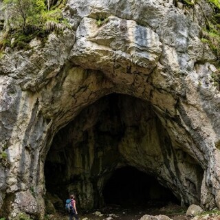 pestera-sabareanu-cave-apuseni-mountains1