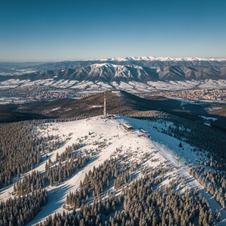 postavaru-massif-aerial-view-brasov-winter