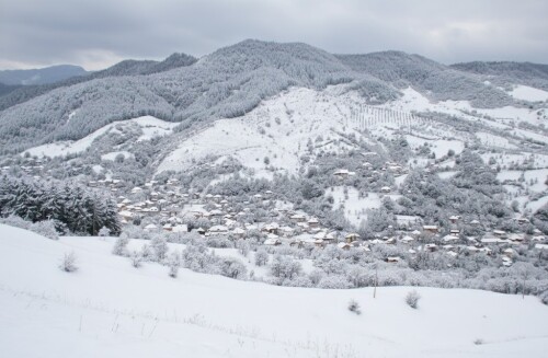 buzau-mountains-winter-landscape-romania.jpg