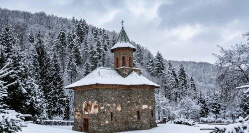 manastirea-prislop-monastery-winter-silence-romania.jpg