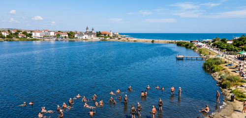 lake-techirghiol-therapeutic-mud-bath-beautiful-romania.png